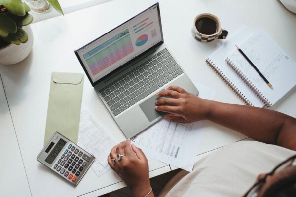 Bagaimana Kebijakan Pembayaran dan Penyetoran Pajak untuk Pebisnis?