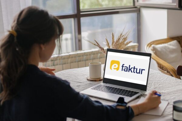 Faktur Pajak Manual dan e-Faktur: Kenali Mana yang Lebih Efisien