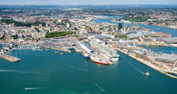 Menimbang Keuntungan dan Risiko Zona Bebas Pajak Digital (ZBPD)